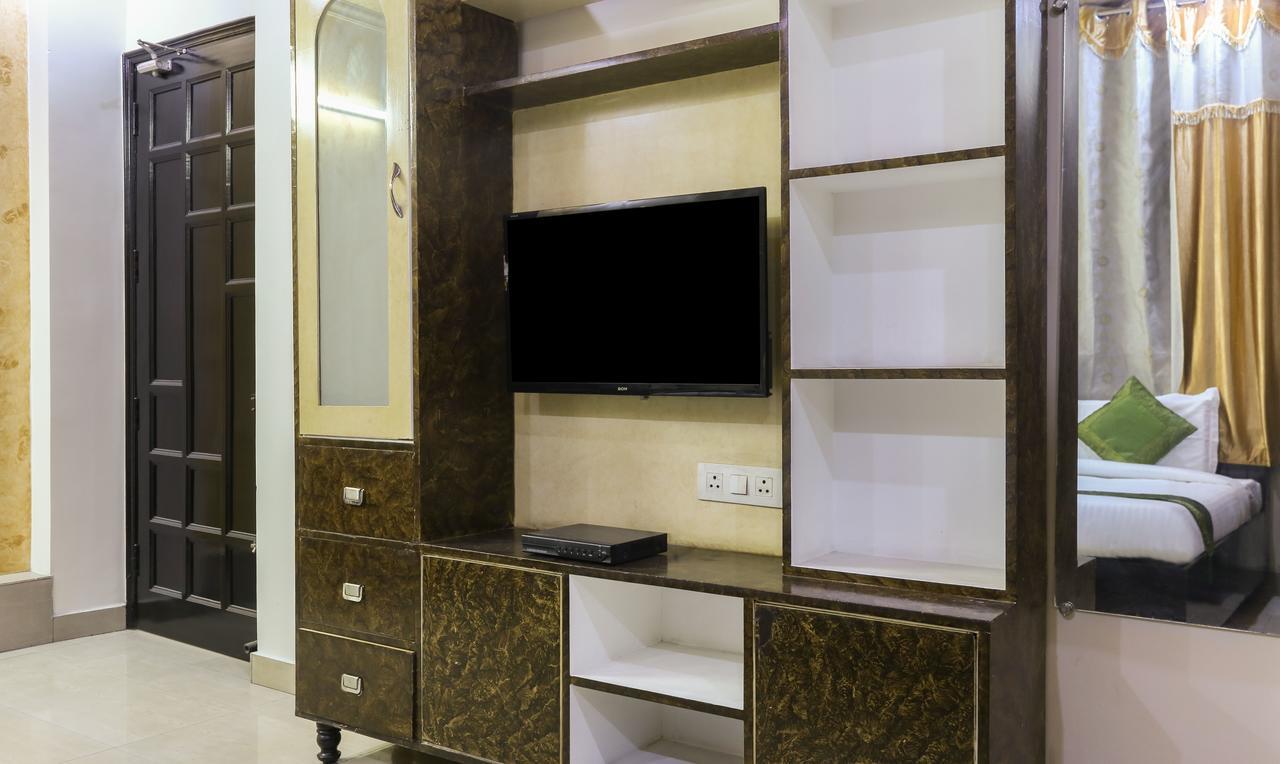 Treebo Trip Sswag 18 Expressway Hotel Noida Luaran gambar