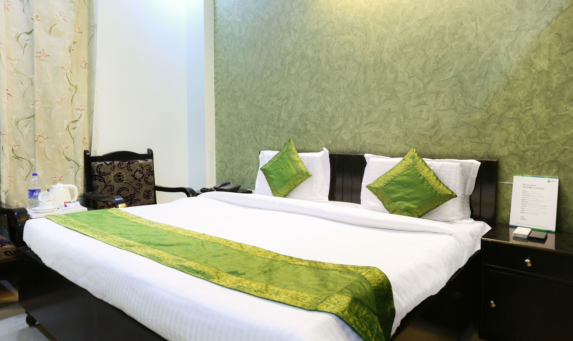 Treebo Trip Sswag 18 Expressway Hotel Noida Luaran gambar
