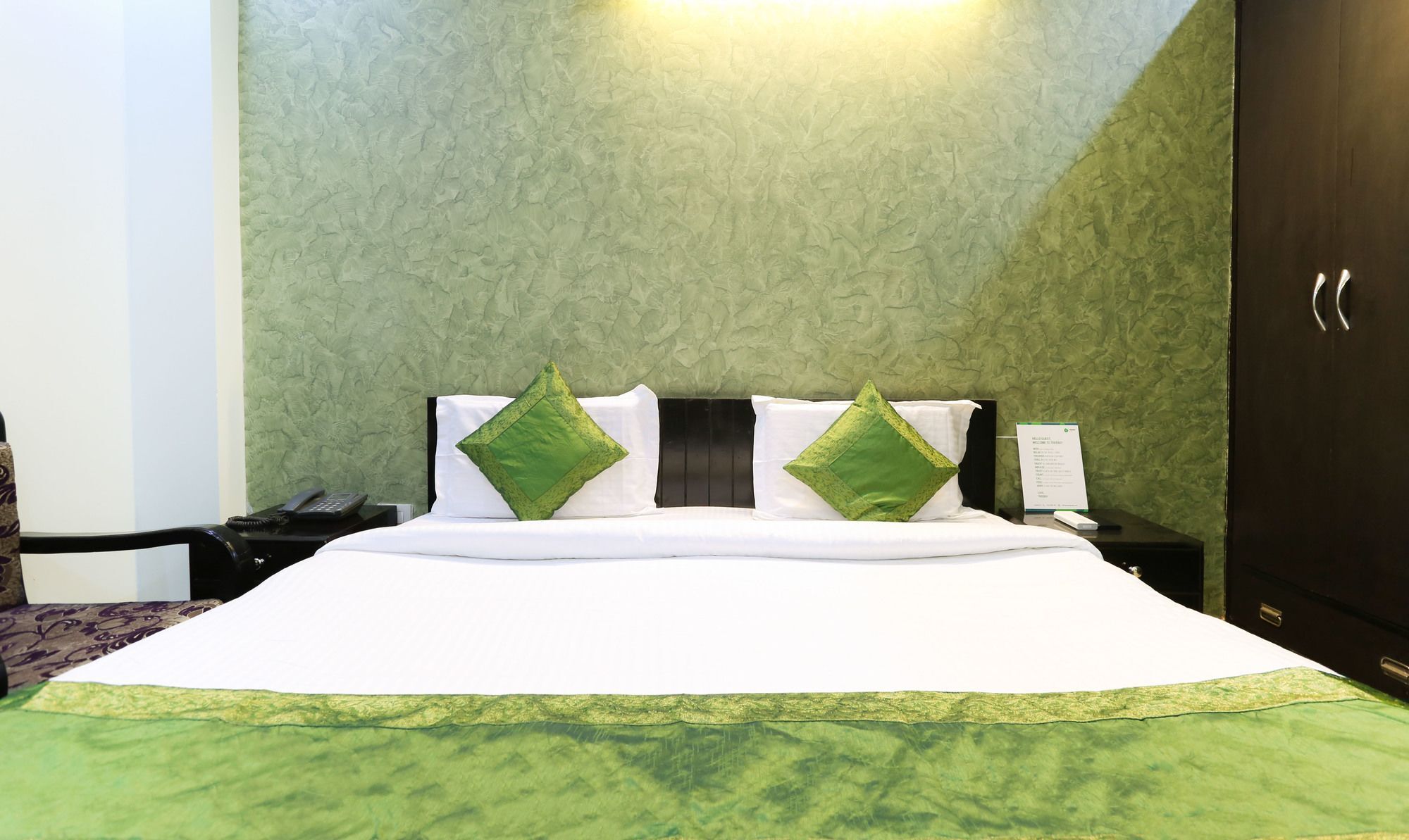 Treebo Trip Sswag 18 Expressway Hotel Noida Luaran gambar